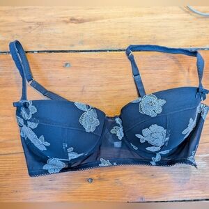Victoria's Secret Navy Blue Floral Lace Bra